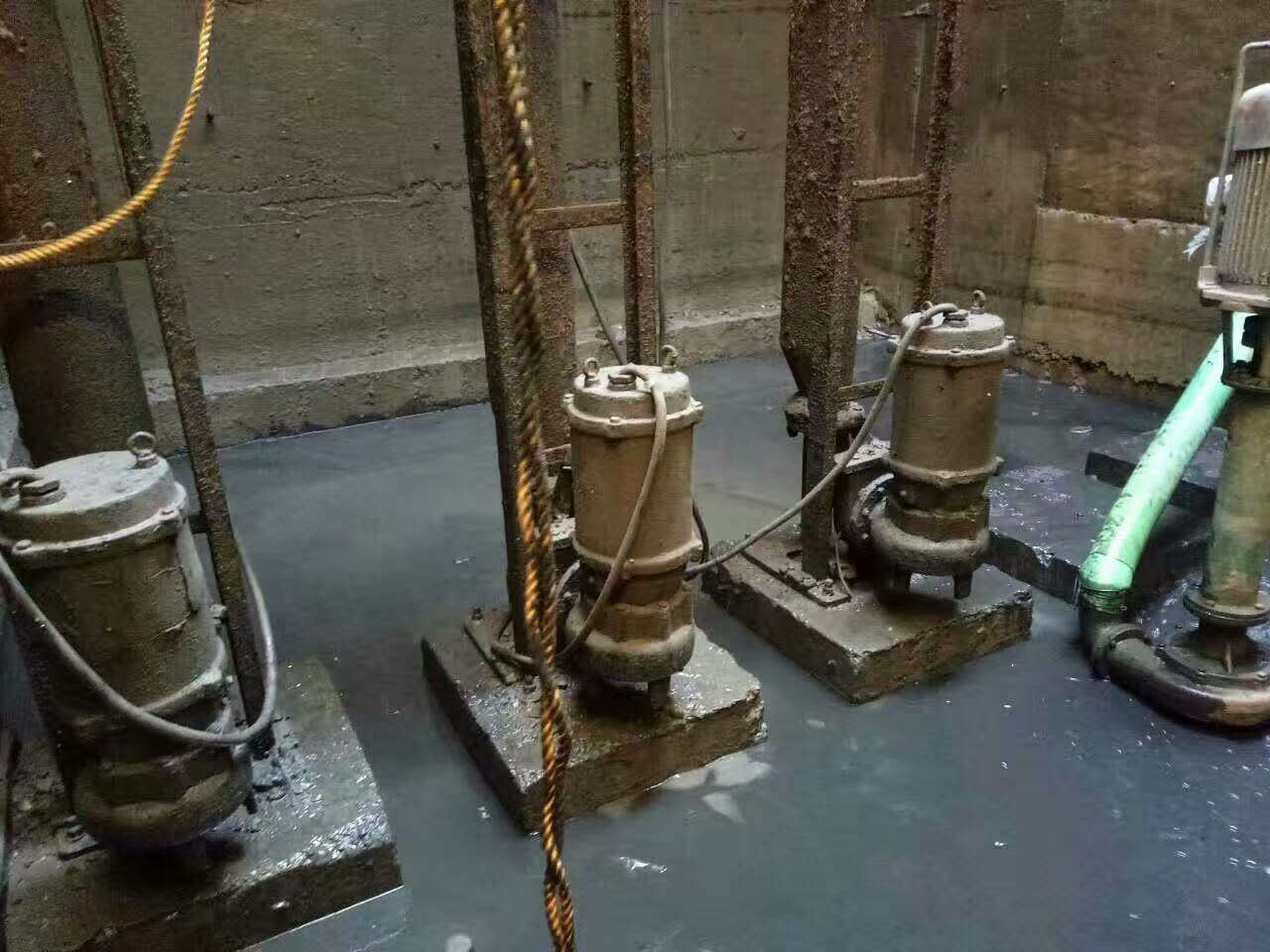 东平污水池清理